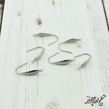 orvosifem-csepp-fulbevalo-akaszto